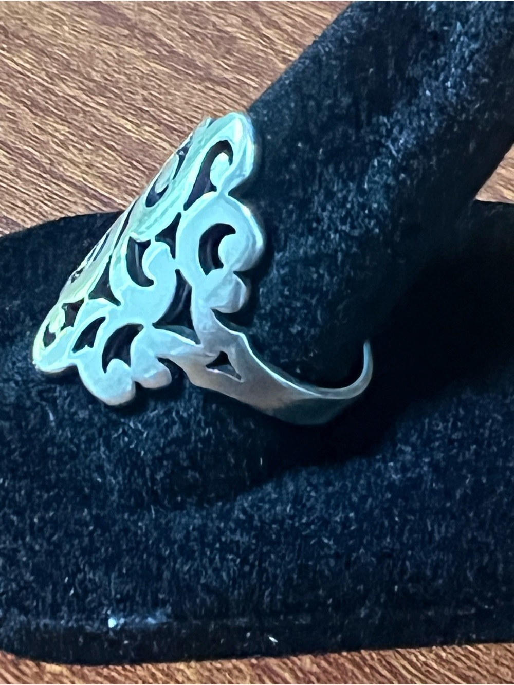 James Avery Sterling Silver Filigree Retired Ring - Picture 3 of 6